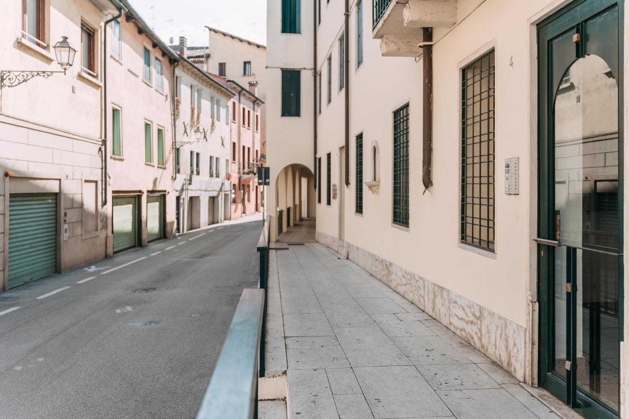 Palladio Apartment - Vista Fiume, In Centro Con Garage ヴィチェンツァ エクステリア 写真